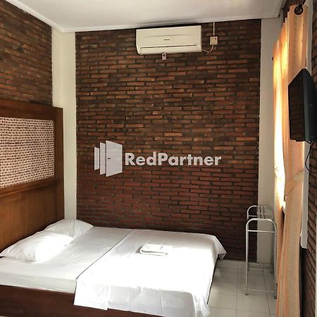 Rifka Annisa Guesthouse Syariah Redpartner Jogjacarta Exterior foto