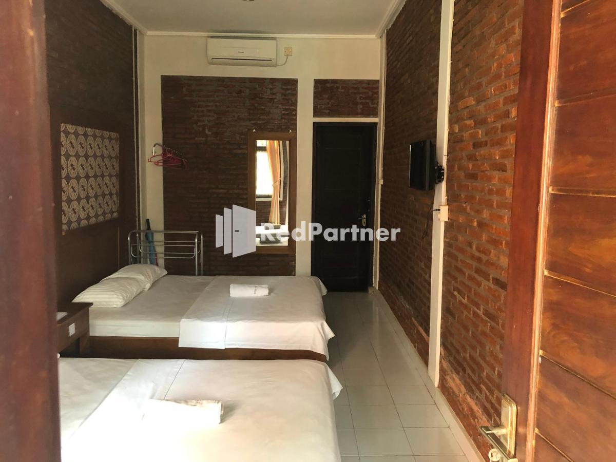 Rifka Annisa Guesthouse Syariah Redpartner Jogjacarta Exterior foto
