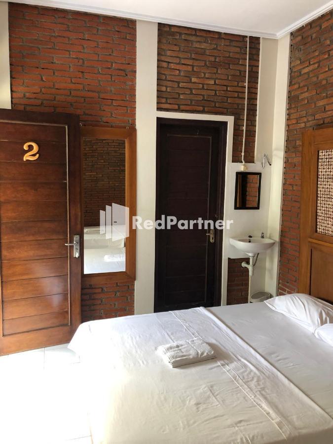 Rifka Annisa Guesthouse Syariah Redpartner Jogjacarta Exterior foto