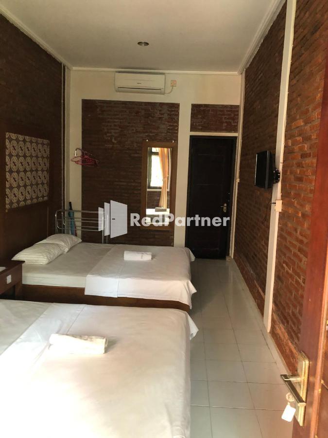 Rifka Annisa Guesthouse Syariah Redpartner Jogjacarta Exterior foto