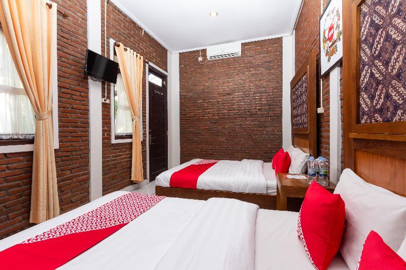 Rifka Annisa Guesthouse Syariah Redpartner Jogjacarta Exterior foto